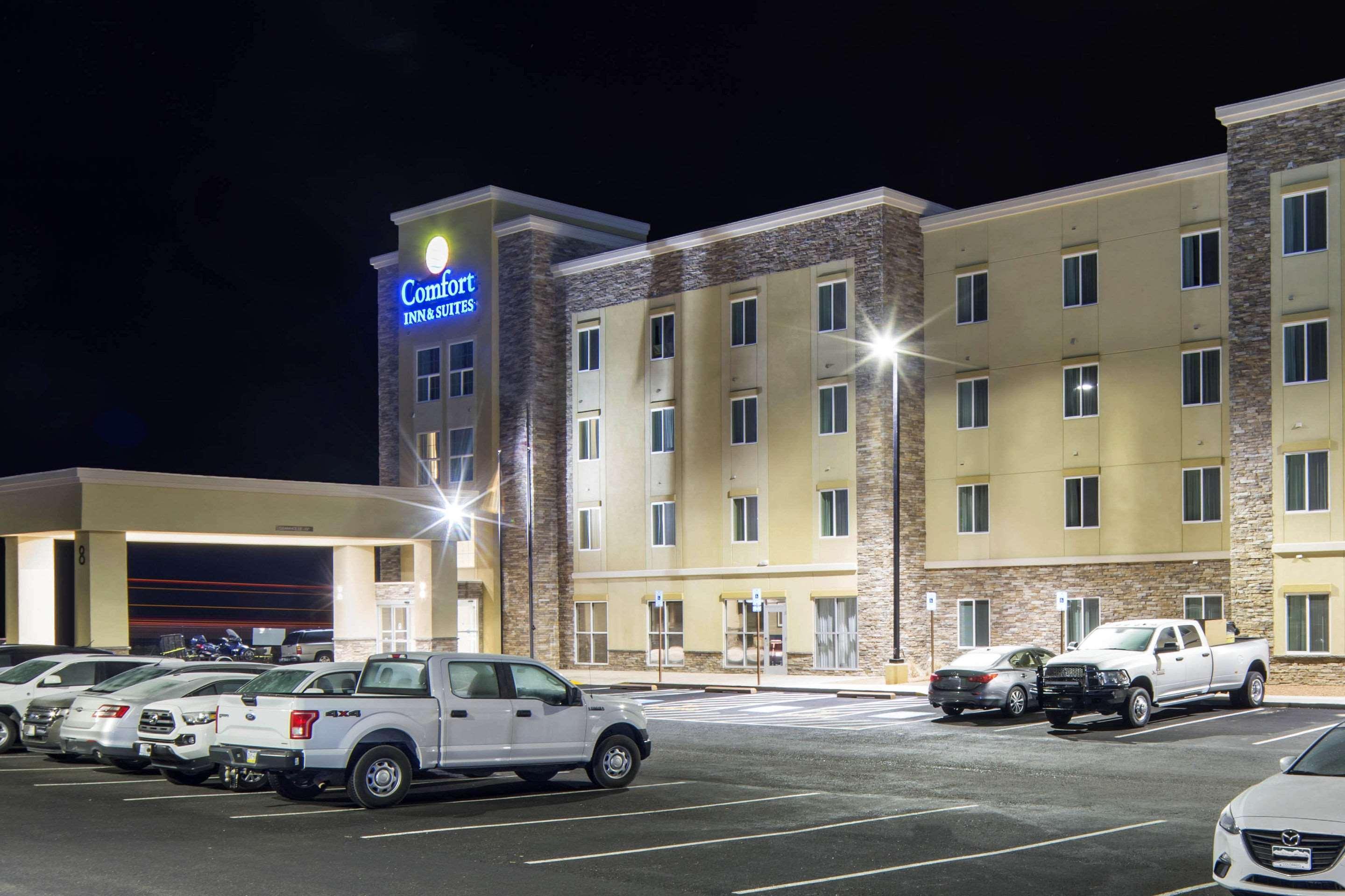 Comfort Inn & Suites Еджвуд Екстер'єр фото
