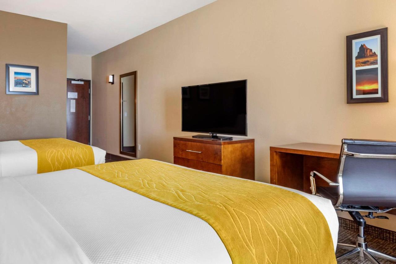 Comfort Inn & Suites Еджвуд Екстер'єр фото